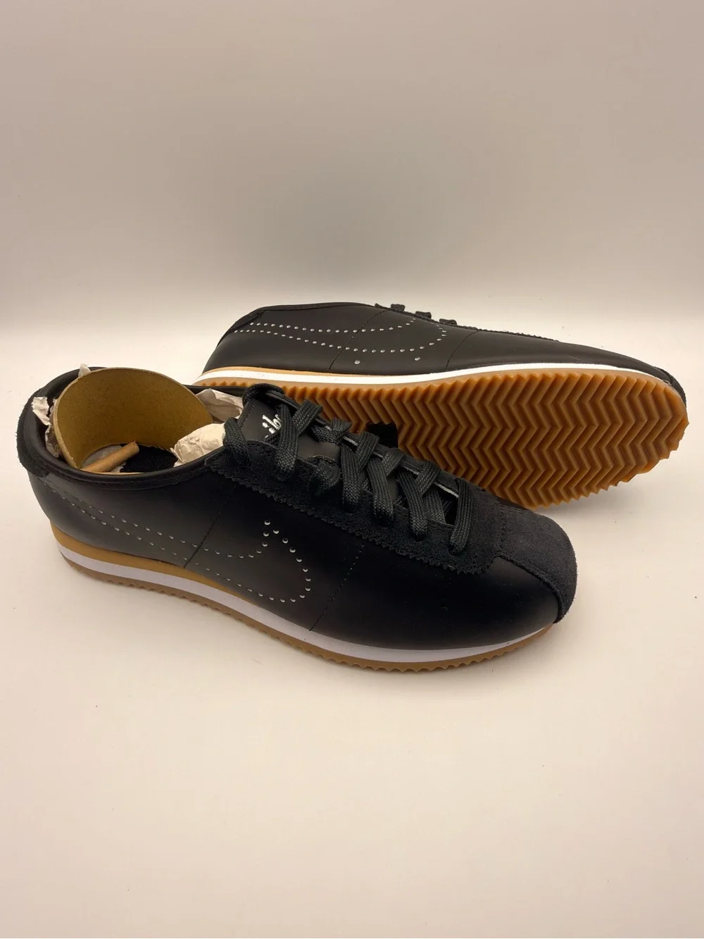 Nike Cortez Leather Black Gum Sneakers Women’s Size 9 NIB